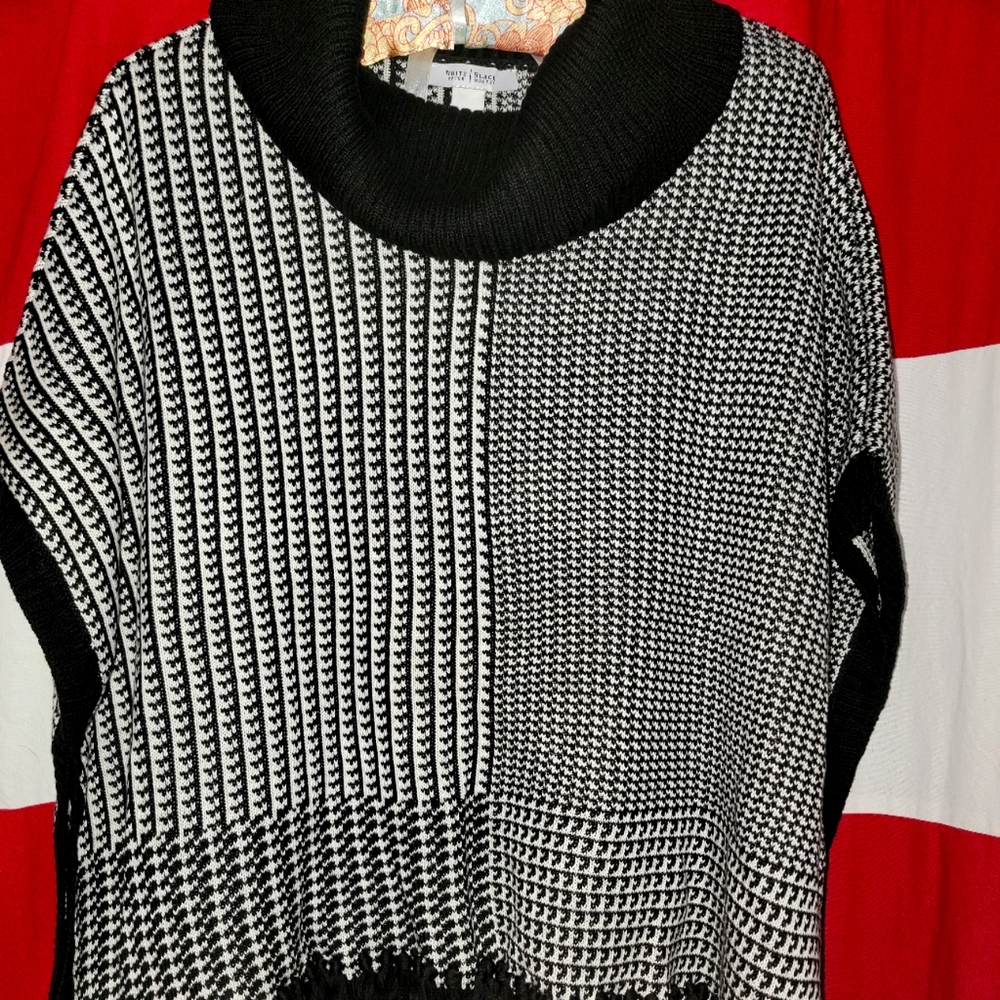 White House Black Market Shaw XL Black